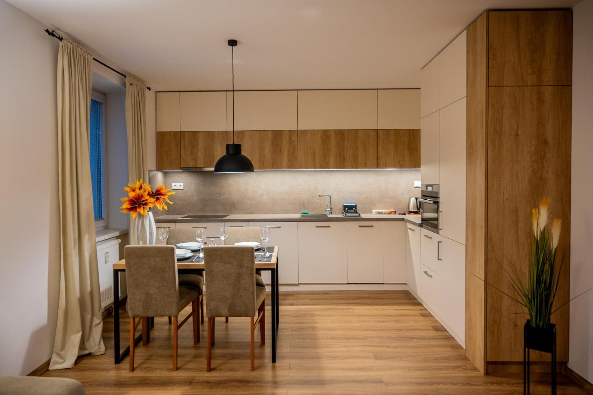 Old Town City Center Apartment 1 - Private Parking Included Кошице Экстерьер фото