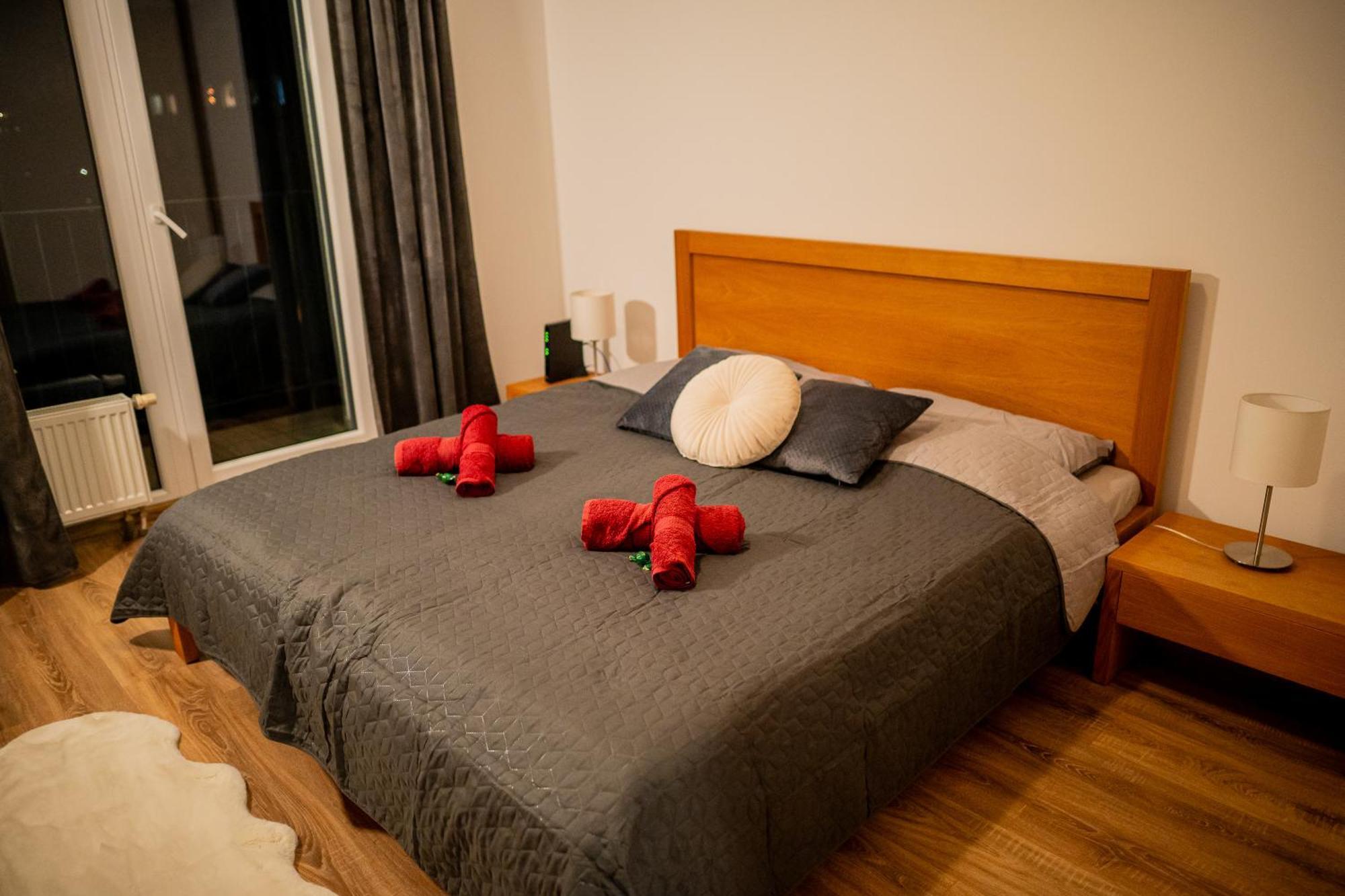 Old Town City Center Apartment 1 - Private Parking Included Кошице Экстерьер фото