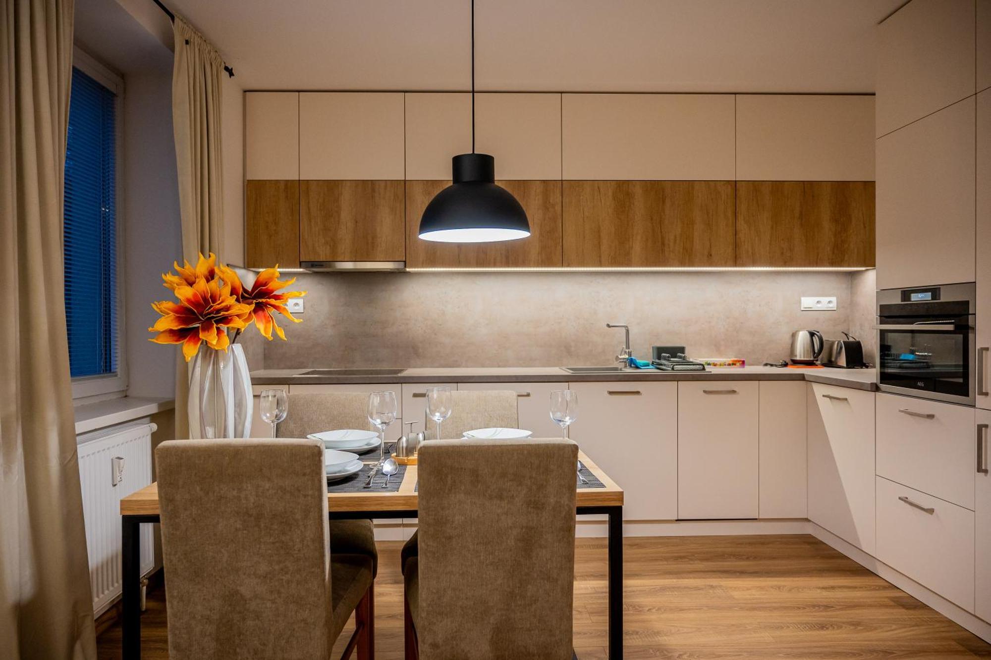 Old Town City Center Apartment 1 - Private Parking Included Кошице Экстерьер фото