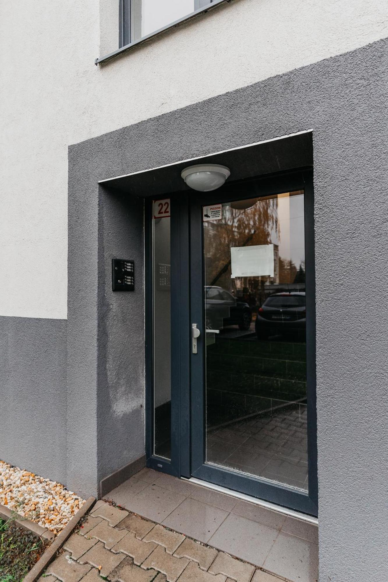 Old Town City Center Apartment 1 - Private Parking Included Кошице Экстерьер фото